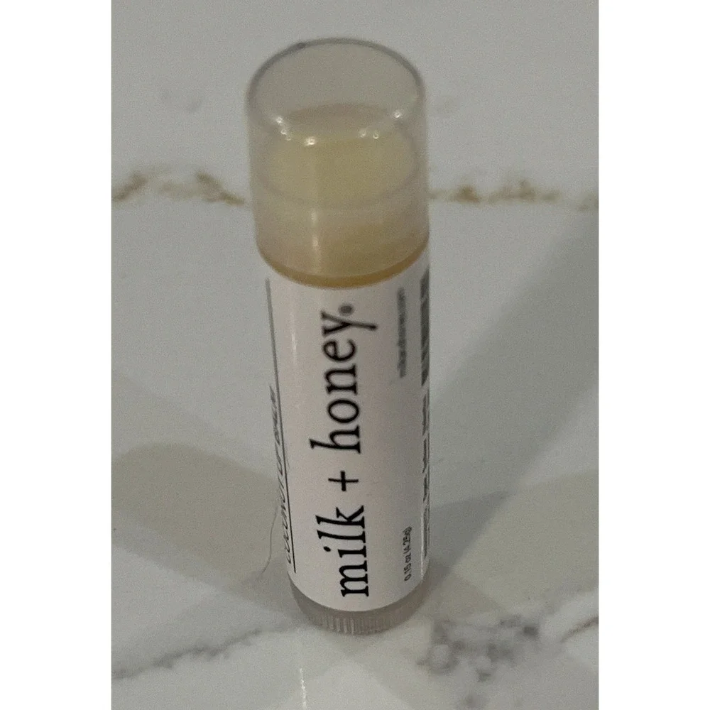 milk + honey Organic Hydrating Coconut Lip Balm Dry & Chapped Lips 0.15 oz NEW